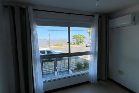 af5ea64a-7a05-43df-a102-822624d74e73